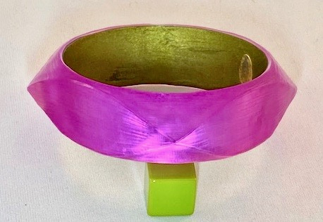 LG265 Alexis Bittar square fuchsia lucite bangle